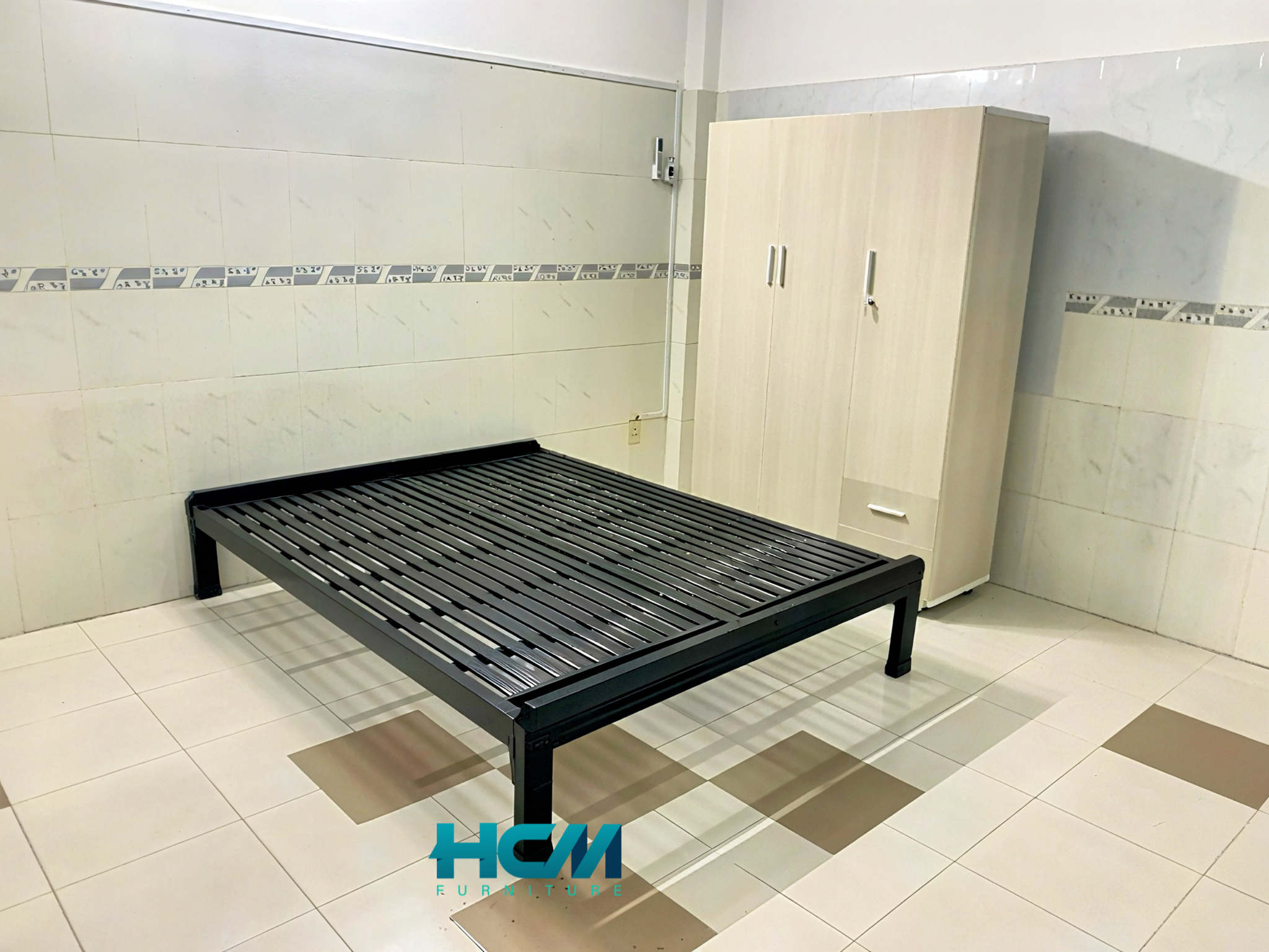 Giường Pallet Hộp Sắt 4x4 – Kích Thước Linh Hoạt – Bền Đẹp, Sang Trọng Giường pallet sắt hộp 1m2 – 1m8, phù hợp cho phòng ngủ, homestay, ký túc xá